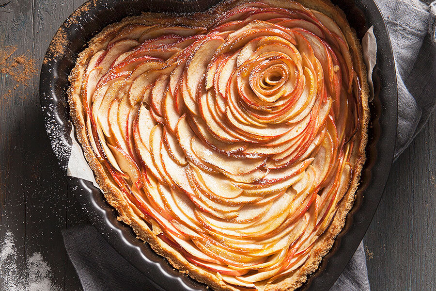 Tarte aux pommes en cœur à la cannelle